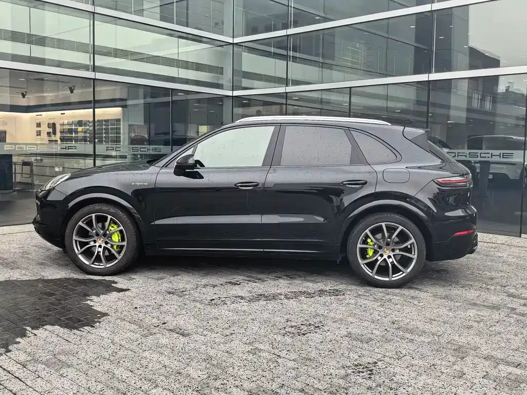 Porsche Cayenne Hybrid — фото 8