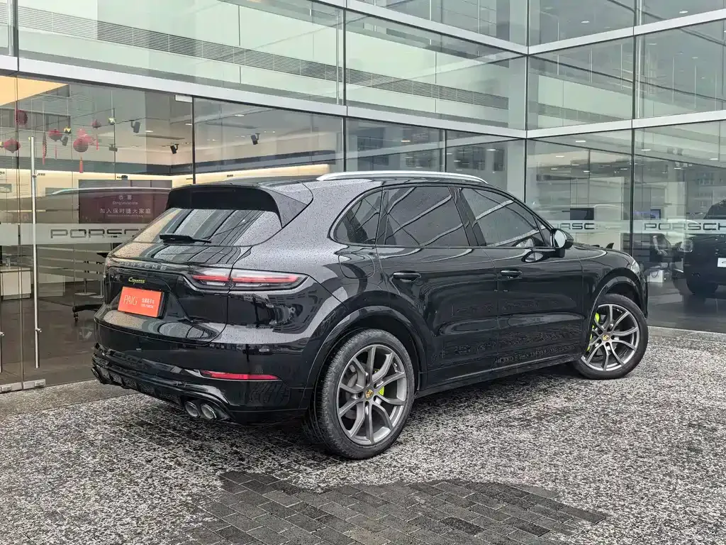 Porsche Cayenne Hybrid — фото 7