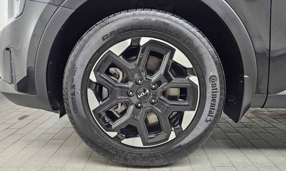 Kia Sorento — фото 9