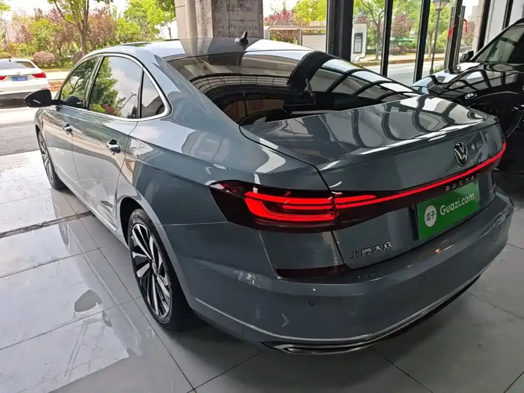 Volkswagen Passat — фото 7