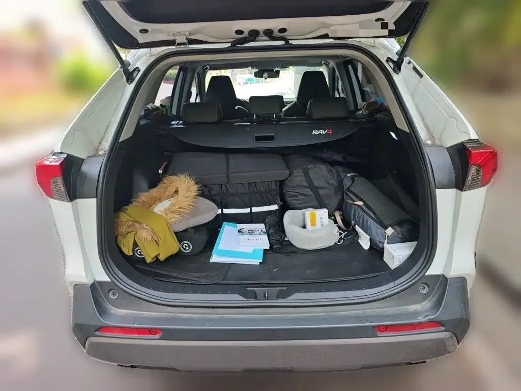 Toyota RAV4 — фото 3