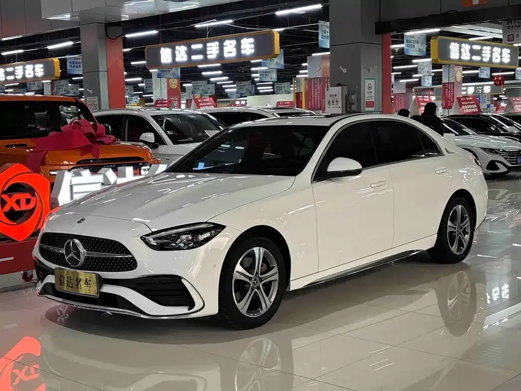 Mercedes-Benz C-Class — фото 1