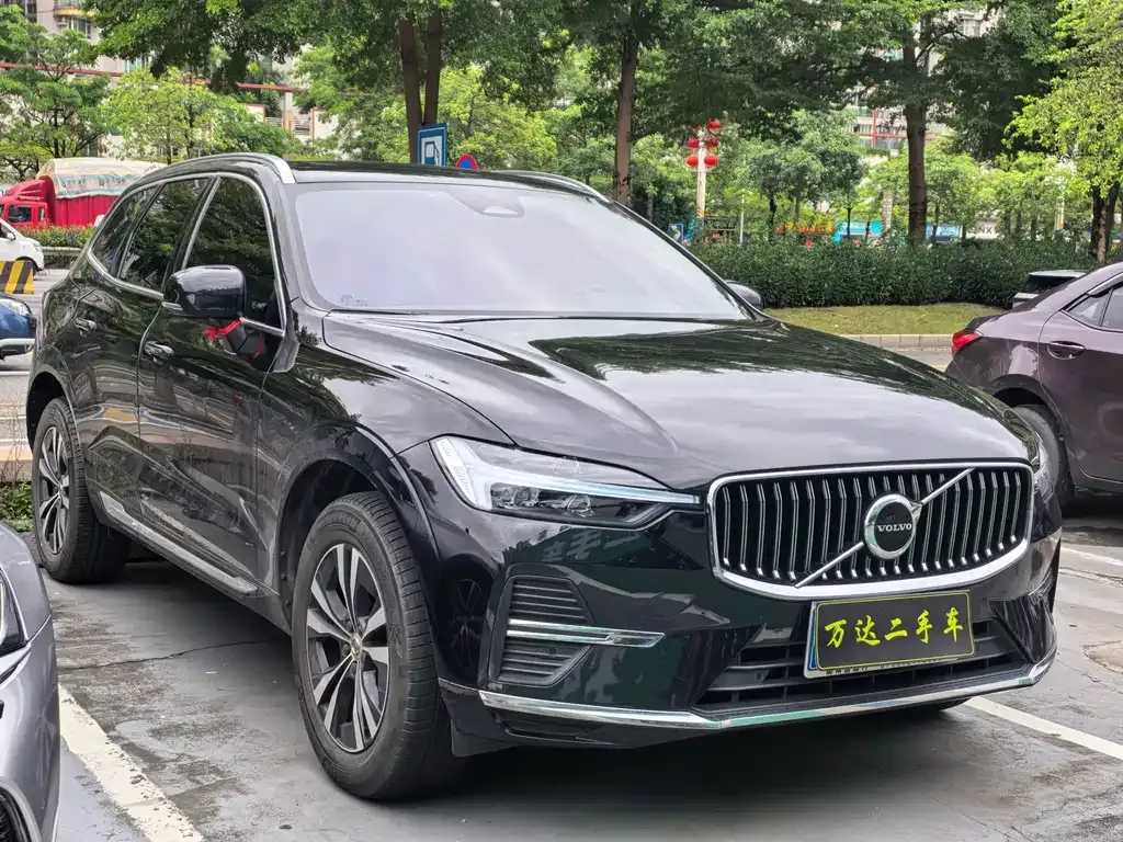 Volvo XC60 — фото 10