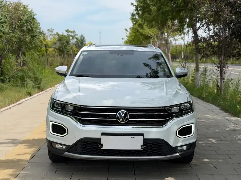 Volkswagen T-Roc — фото 8