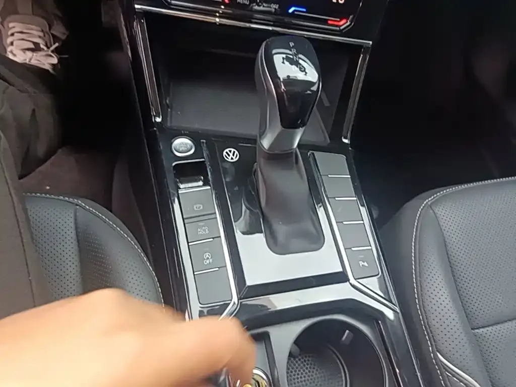 Volkswagen Passat — фото 6