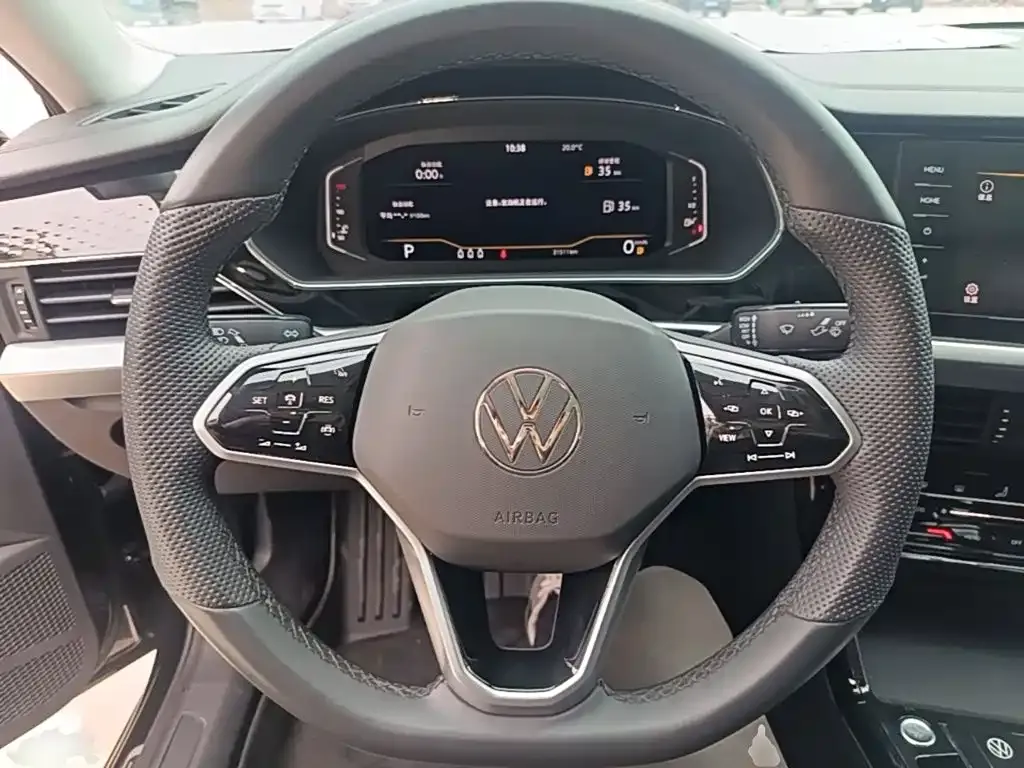 Volkswagen Passat — фото 8