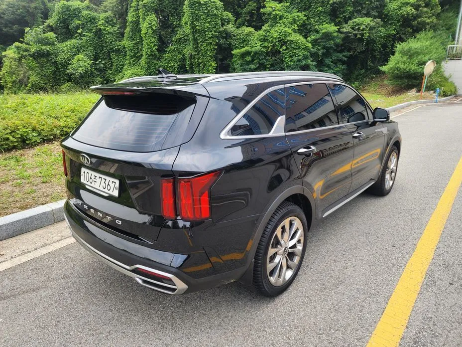 Kia Sorento — фото 8
