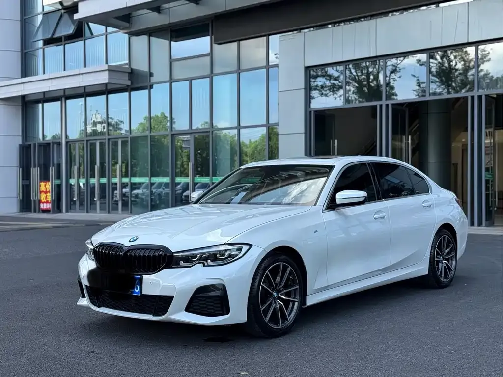 BMW 3 Series — фото 1