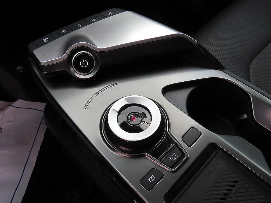 Kia EV6 — фото 6