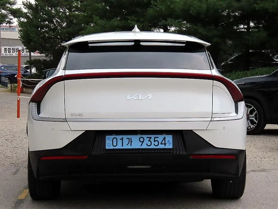 Kia EV6 — фото 7