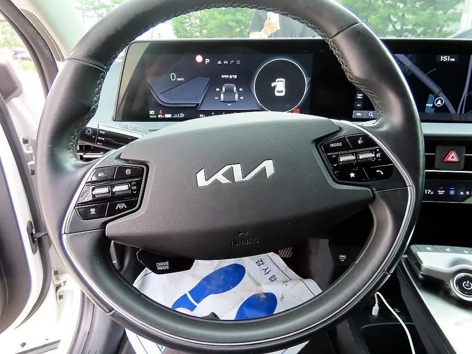 Kia EV6 — фото 8