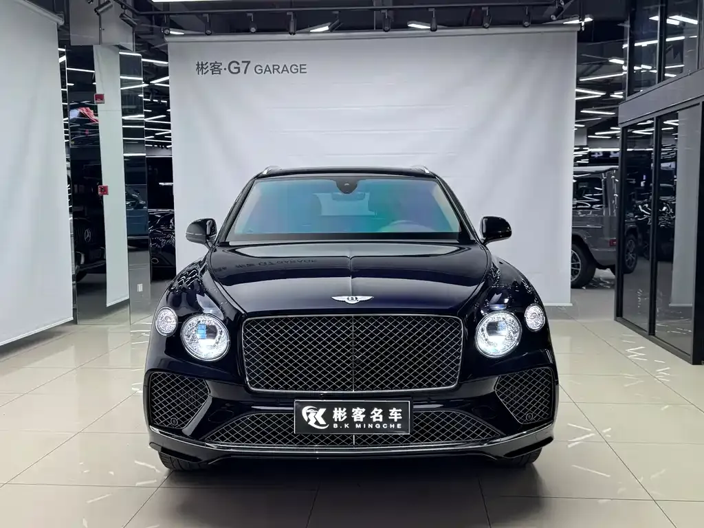 Bentley Bentayga PHEV — фото 1