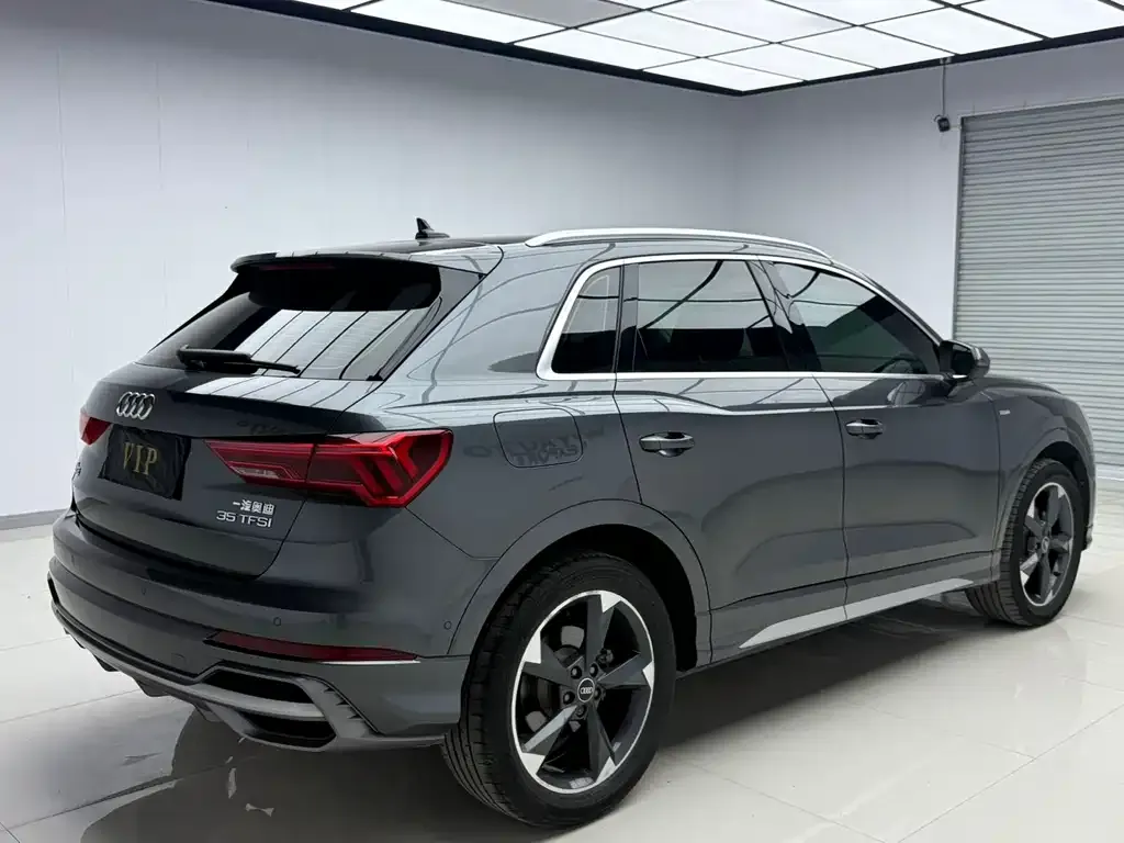 Audi Q3 — фото 4