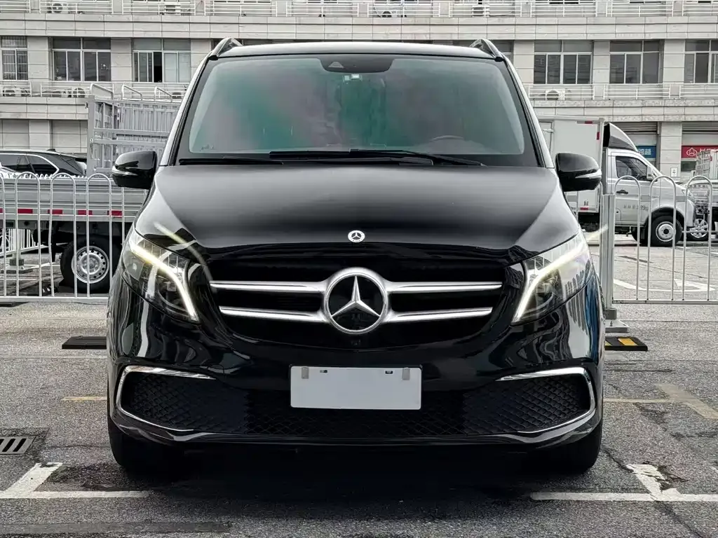 Mercedes-Benz V-Class — фото 4