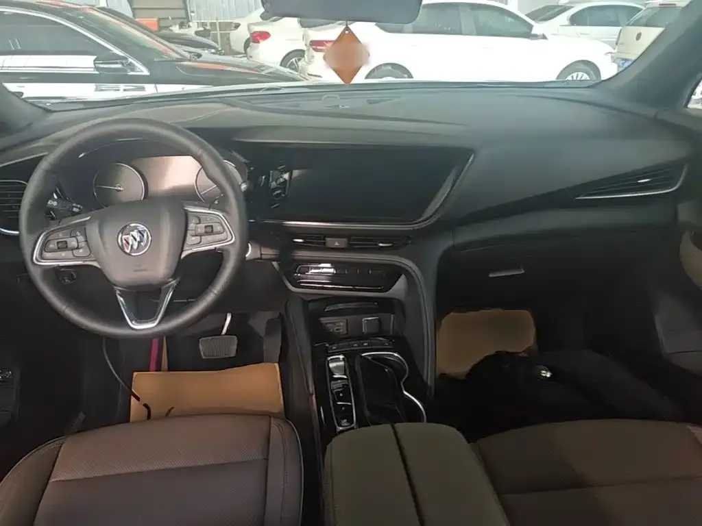 Buick Envision Plus — фото 3