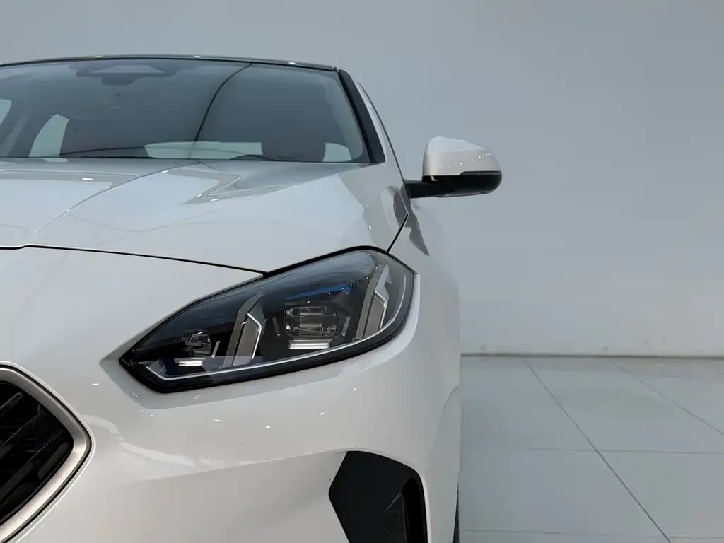 BMW 2 Series 2025 из CN, фото 6