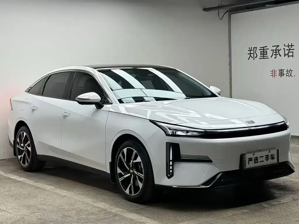 Geely Galaxy L6 — фото 8