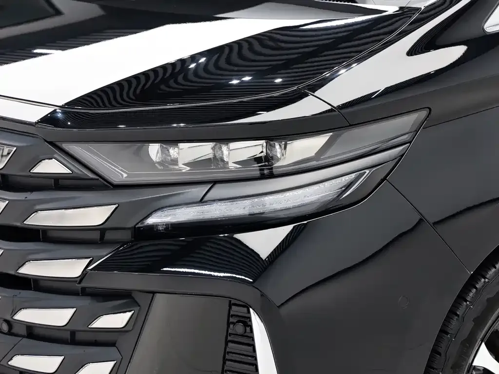 Toyota Vellfire — фото 9