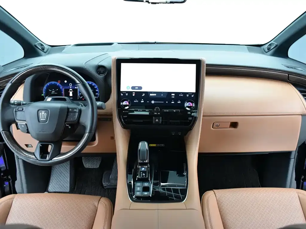 Toyota Vellfire — фото 10