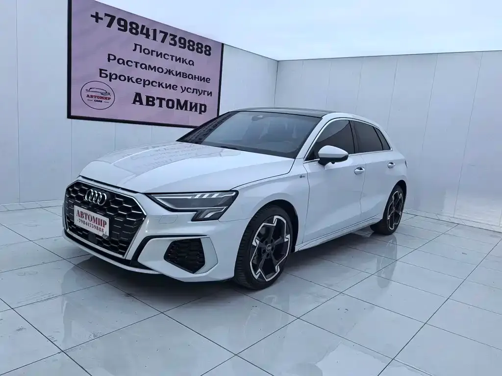 Audi A3 — фото 1