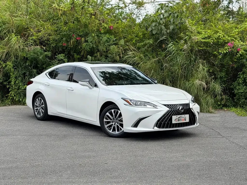 Lexus ES — фото 3