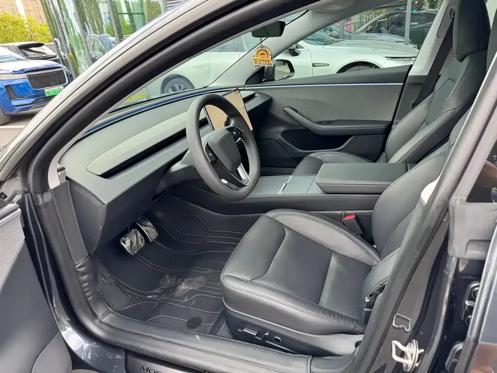 Tesla Model 3 — фото 2