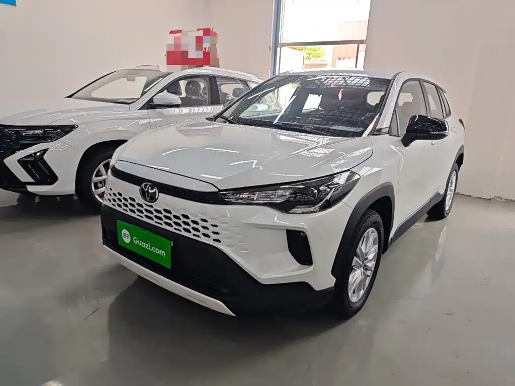 Toyota Corolla Cross — фото 1