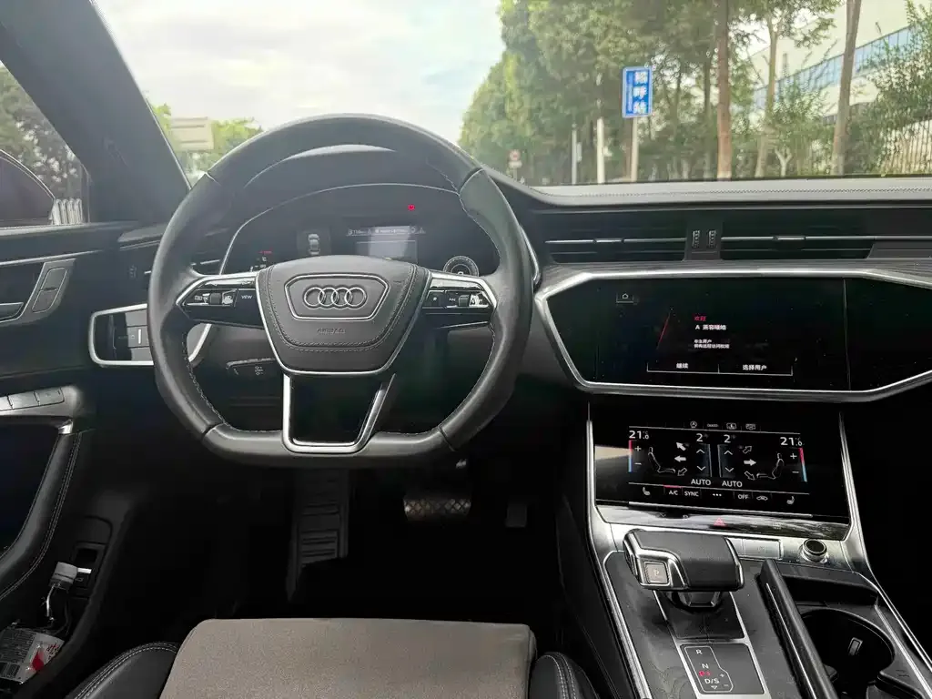 Audi A6L — фото 8