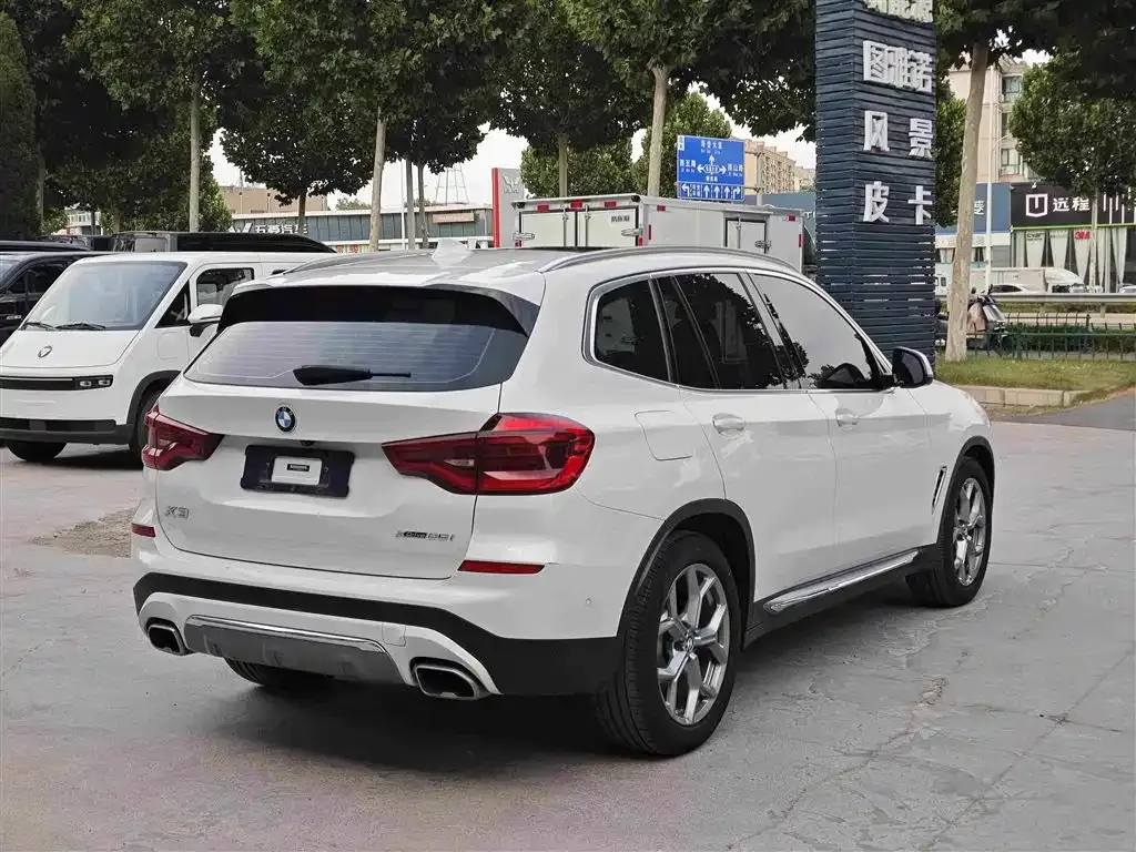 BMW X3 — фото 10