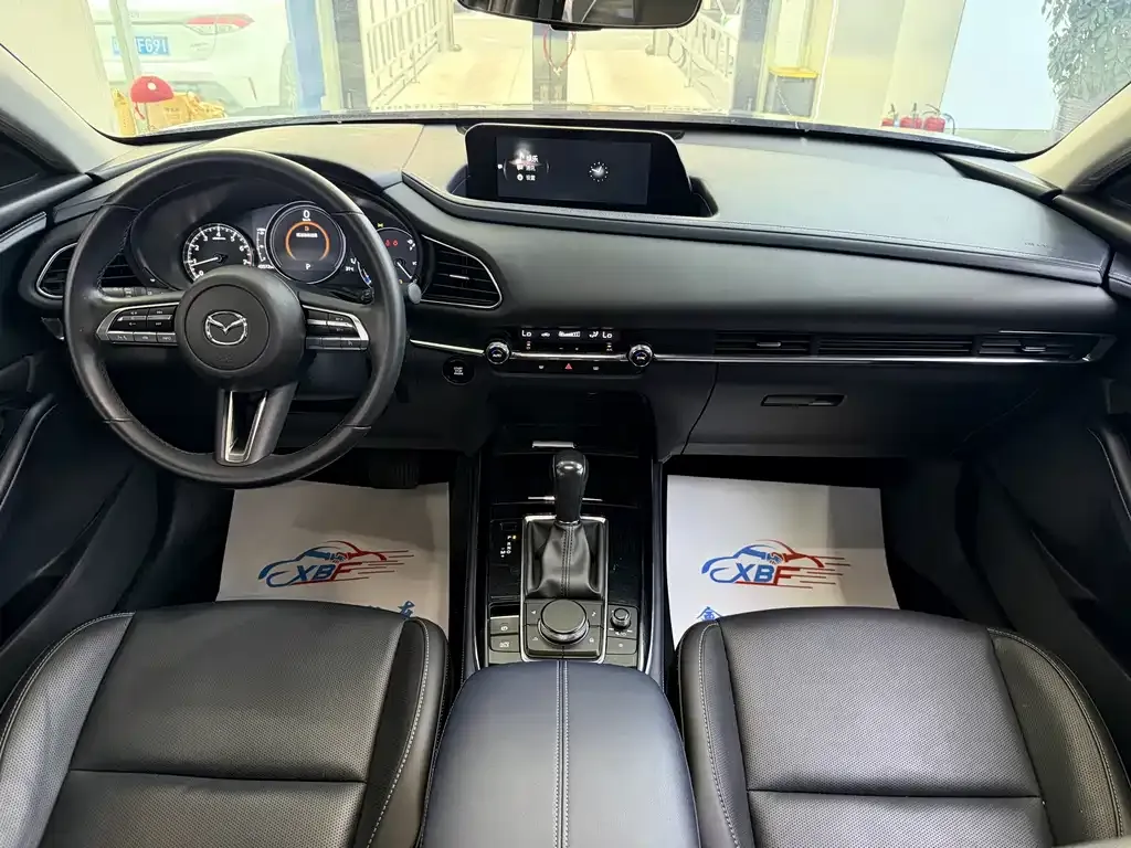 Mazda CX-30 — фото 10