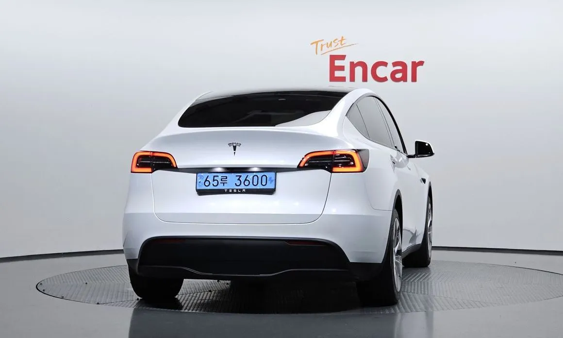 Tesla Model Y — фото 4