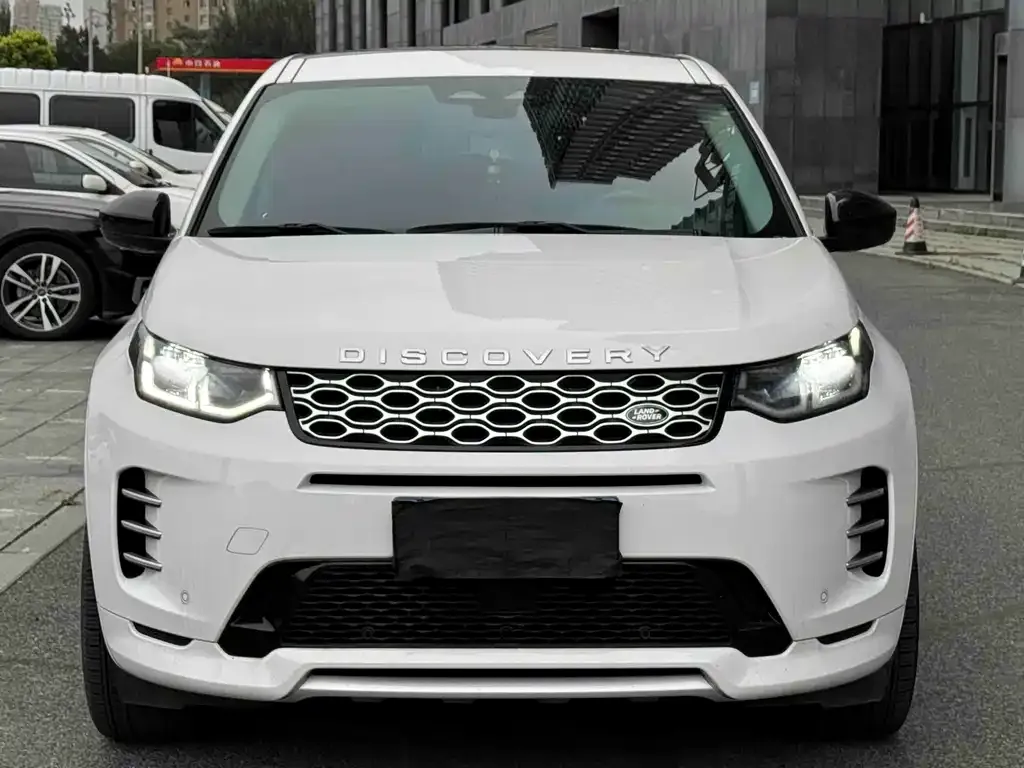 Land Rover Discovery Sport — фото 1