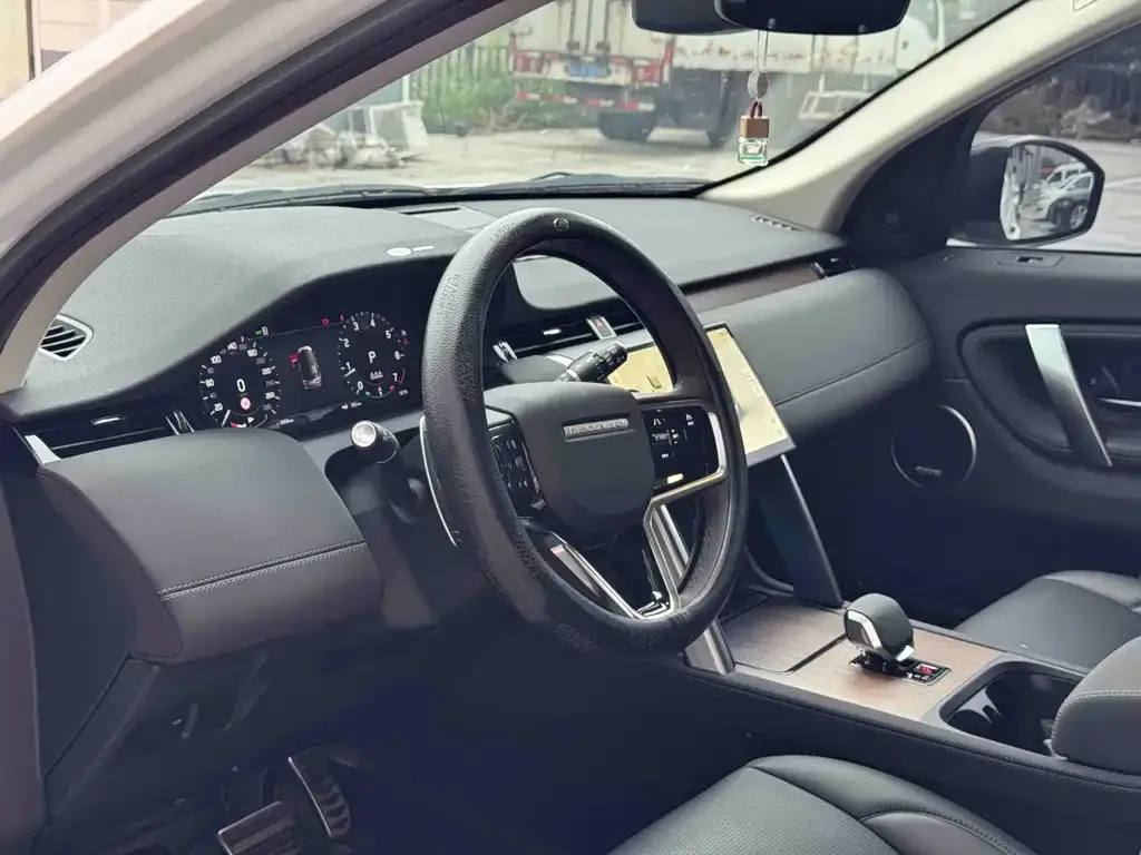 Land Rover Discovery Sport — фото 2
