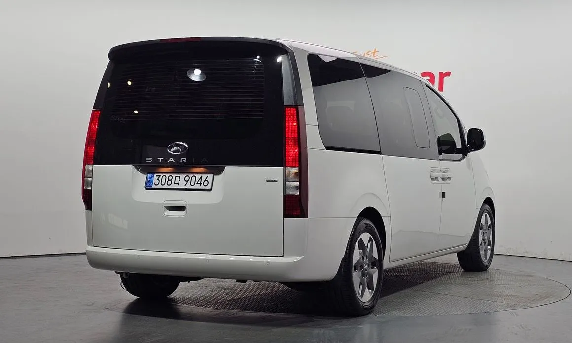 Hyundai Staria — фото 2