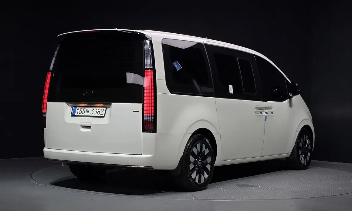 Hyundai Staria — фото 3