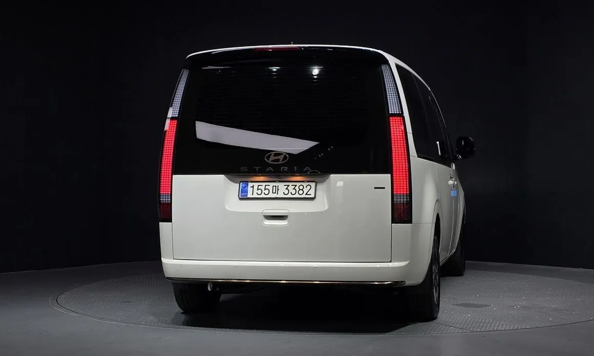 Hyundai Staria — фото 2