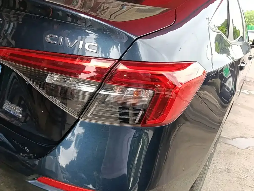 Honda Civic — фото 8