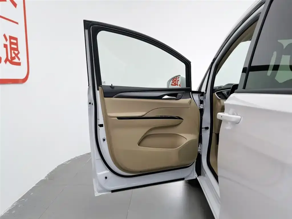 Buick GL8 Hybrid 2025 из CN, фото 4