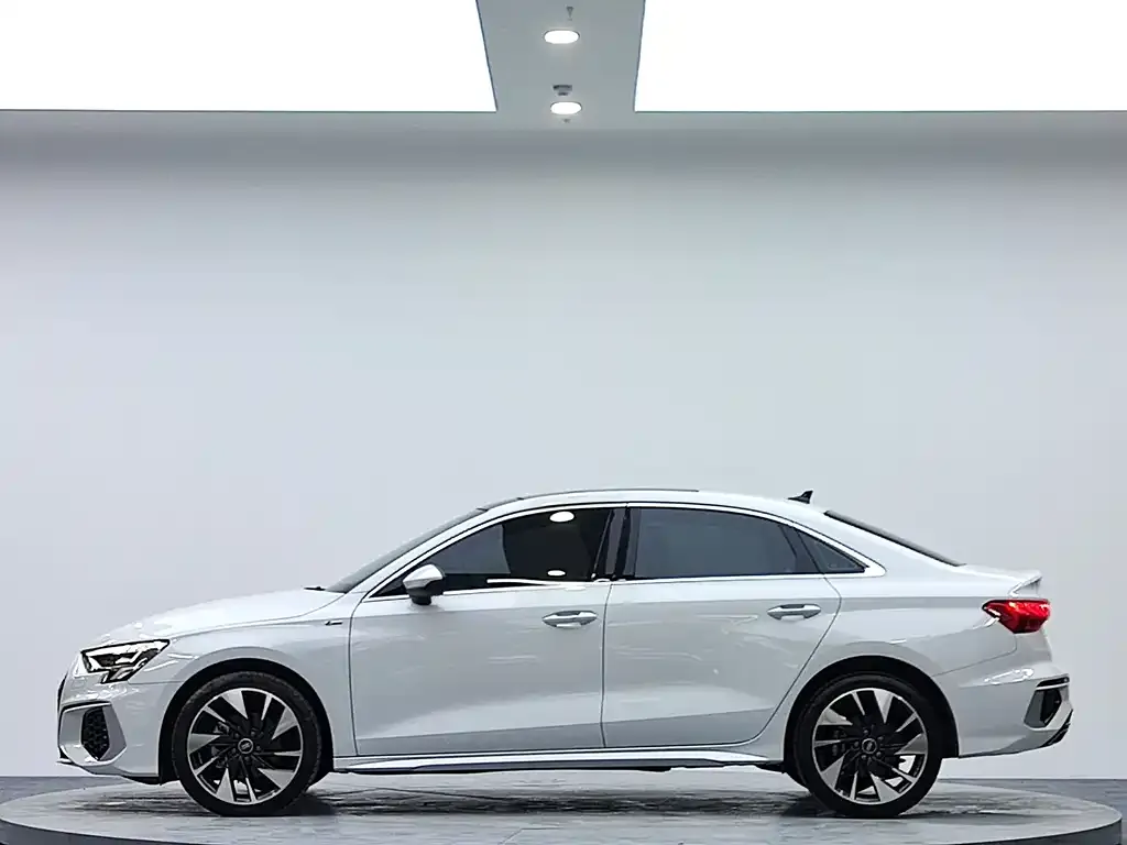 Audi A3 — фото 7