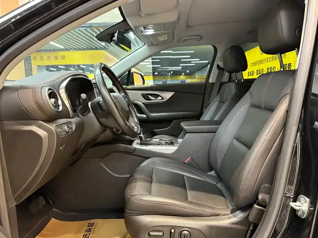 Chevrolet Blazer 2023 из CN, фото 3