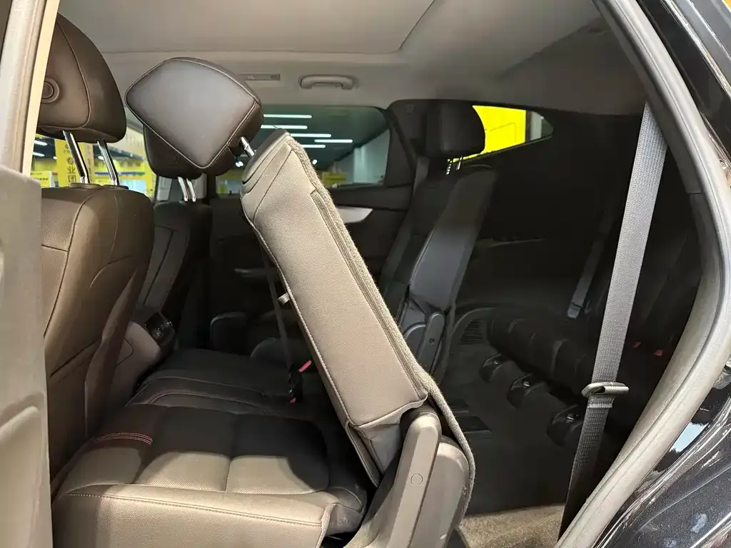 Chevrolet Blazer 2023 из CN, фото 2