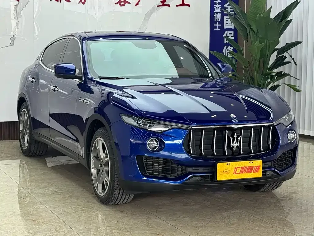 Maserati Levante — фото 10