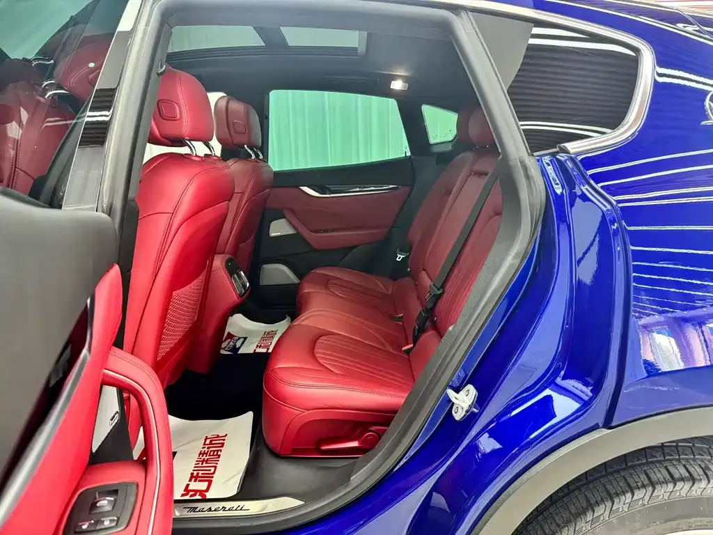 Maserati Levante — фото 5