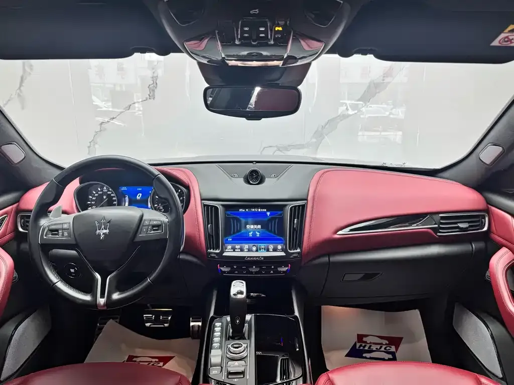Maserati Levante — фото 4