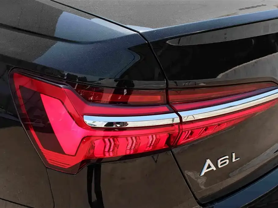 Audi A6L — фото 10