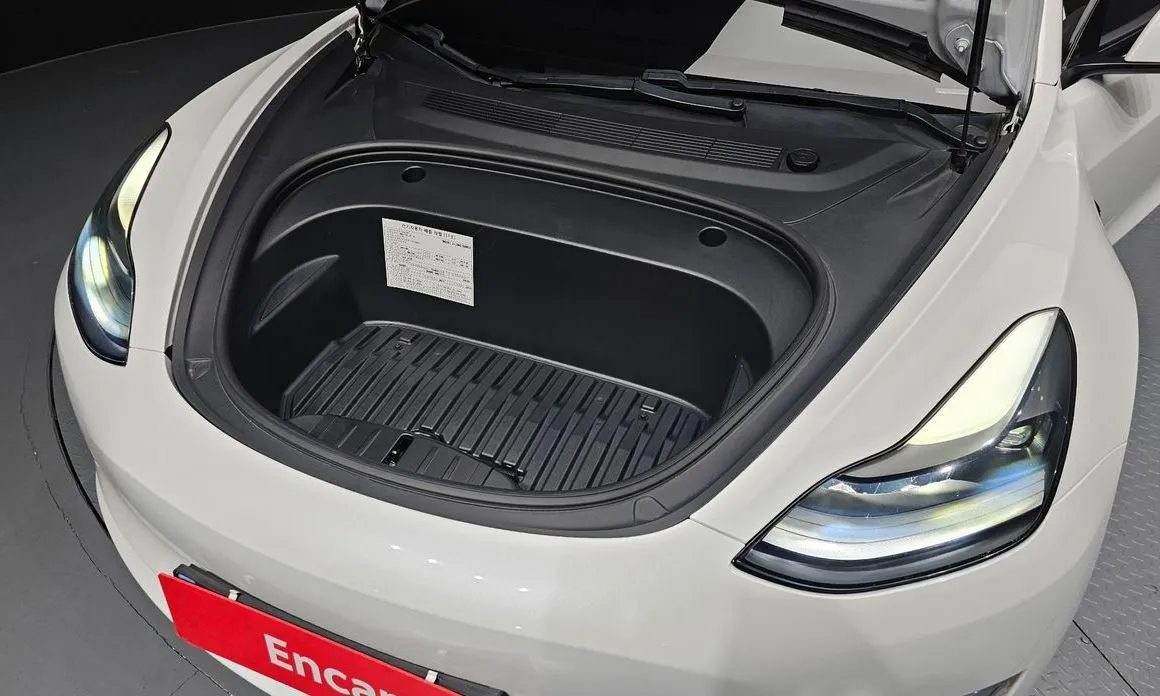 Tesla Model 3 — фото 5