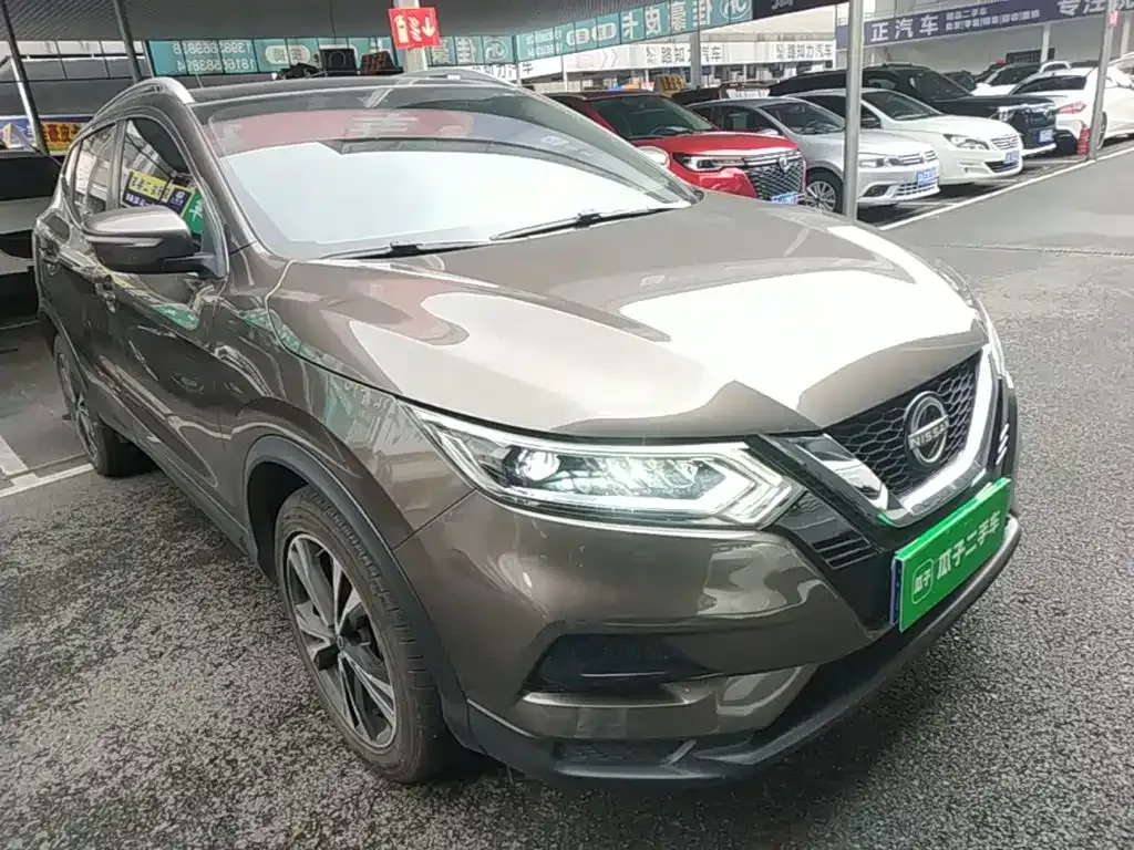 Nissan Qashqai — фото 7
