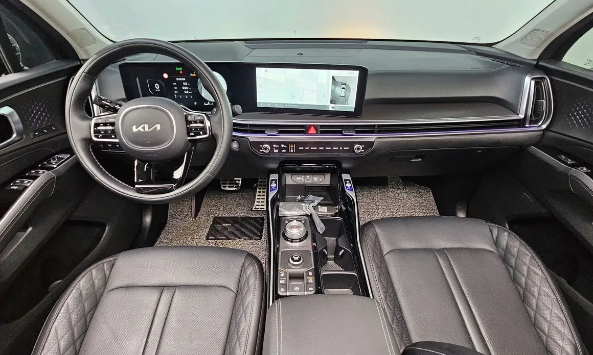 Kia Sorento — фото 9
