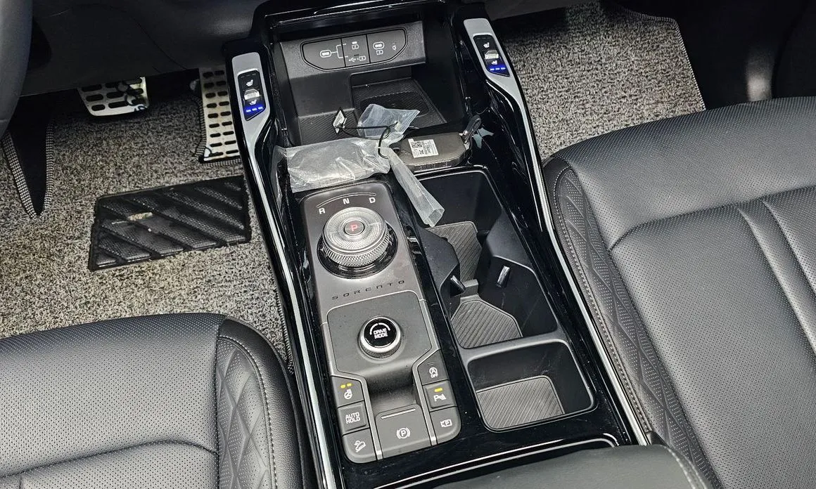 Kia Sorento — фото 7