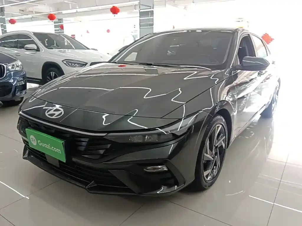 Hyundai Elantra — фото 5